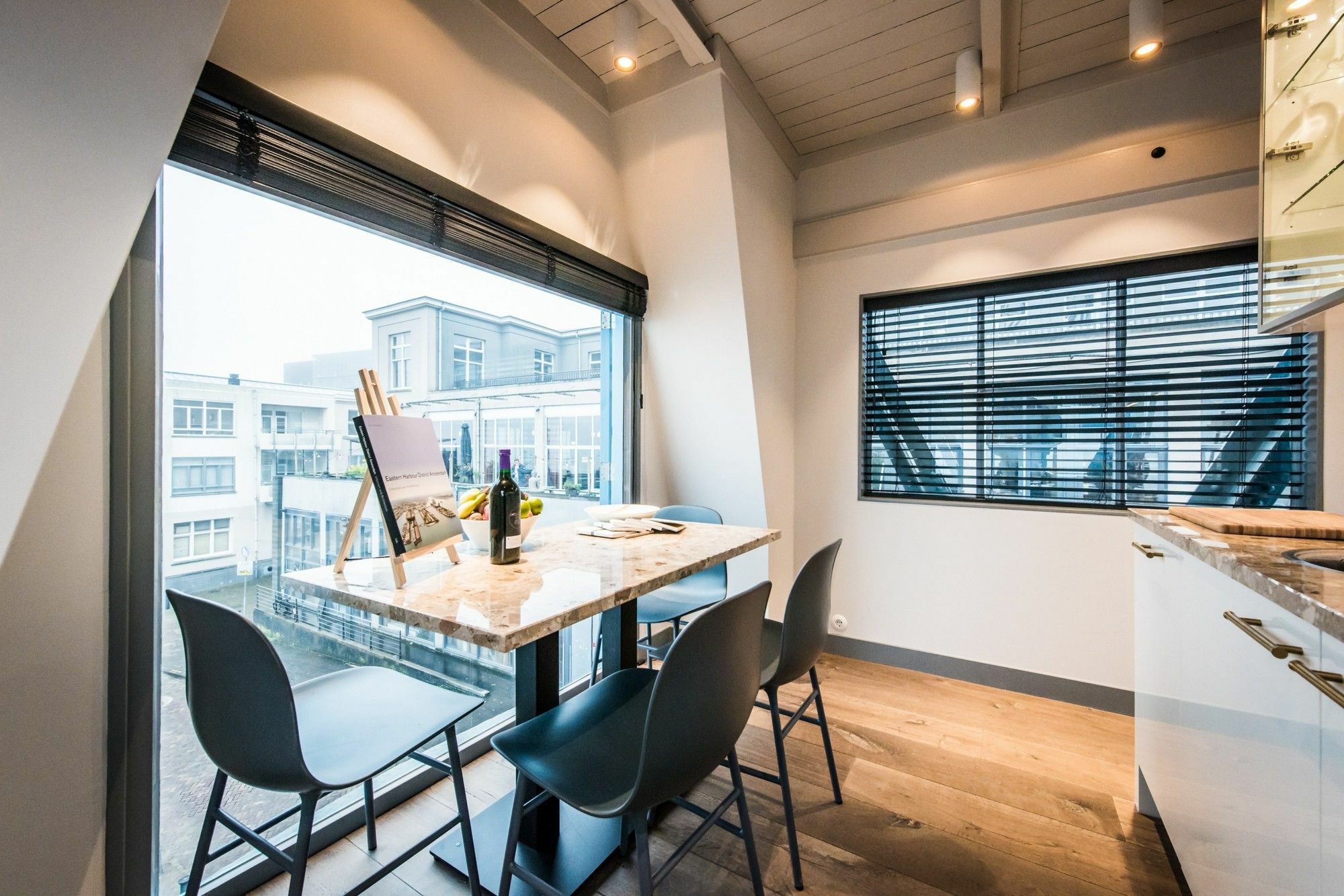 Numa Amsterdam The Crane Aparthotel Exterior photo